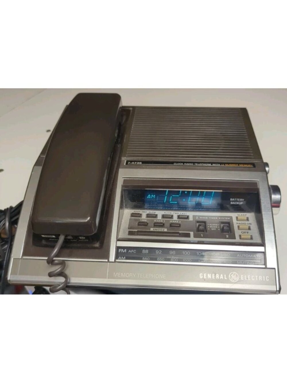 Vintage GE FM/AM Two Alarm Clock Radio Telephone Wood Grain 7-4735  Works